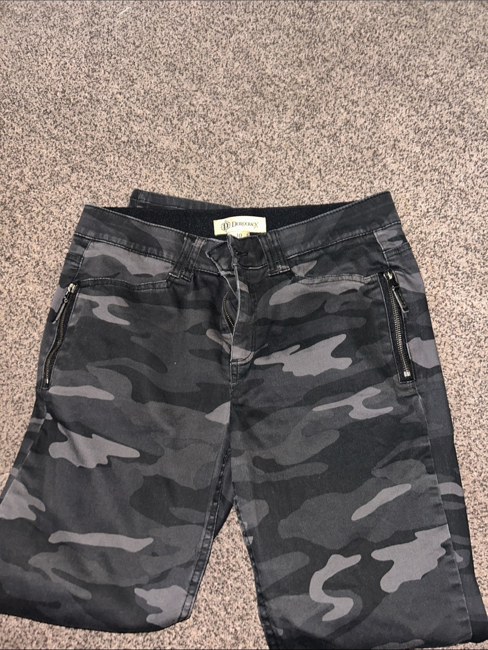 DL1961 Women's Black & Gray Camo Skinny Jeans